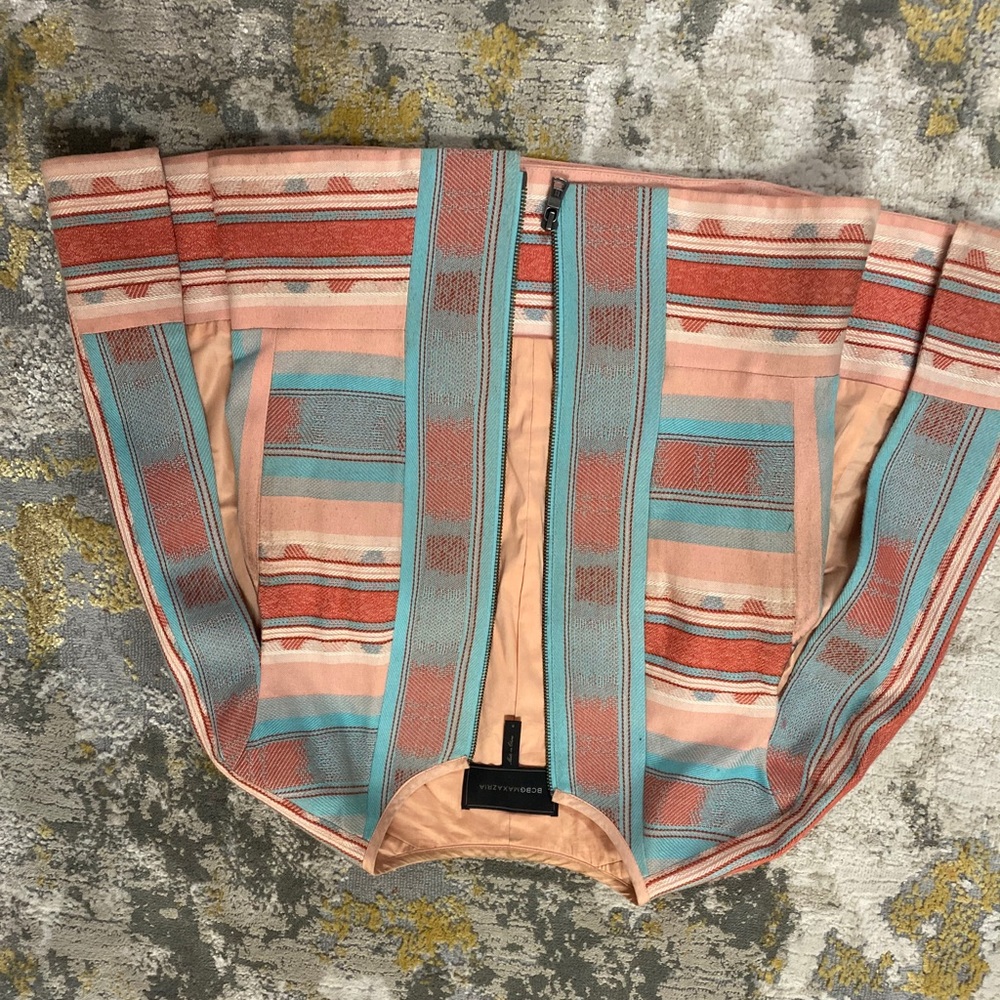 BCBG cape